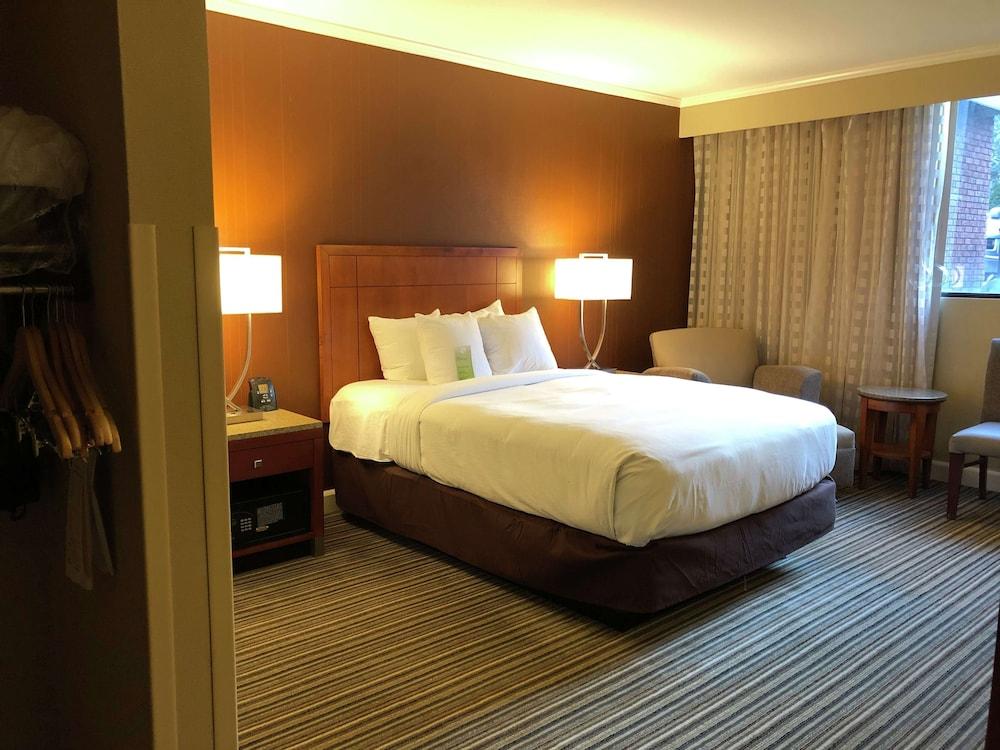 Doubletree By Hilton Akron Fairlawn Ngoại thất bức ảnh