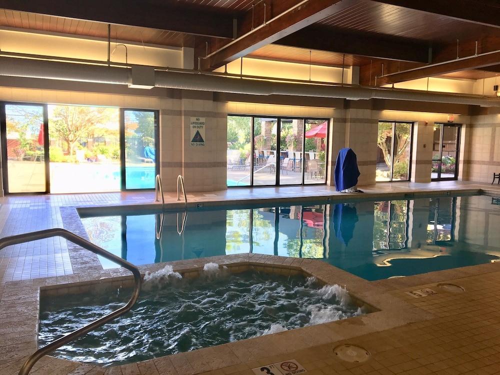 Doubletree By Hilton Akron Fairlawn Ngoại thất bức ảnh
