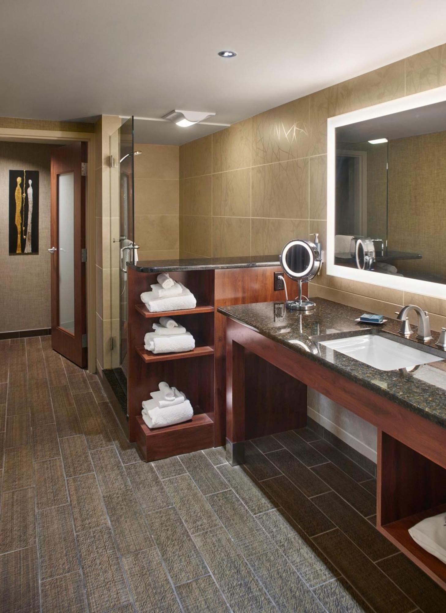 Doubletree By Hilton Akron Fairlawn Ngoại thất bức ảnh